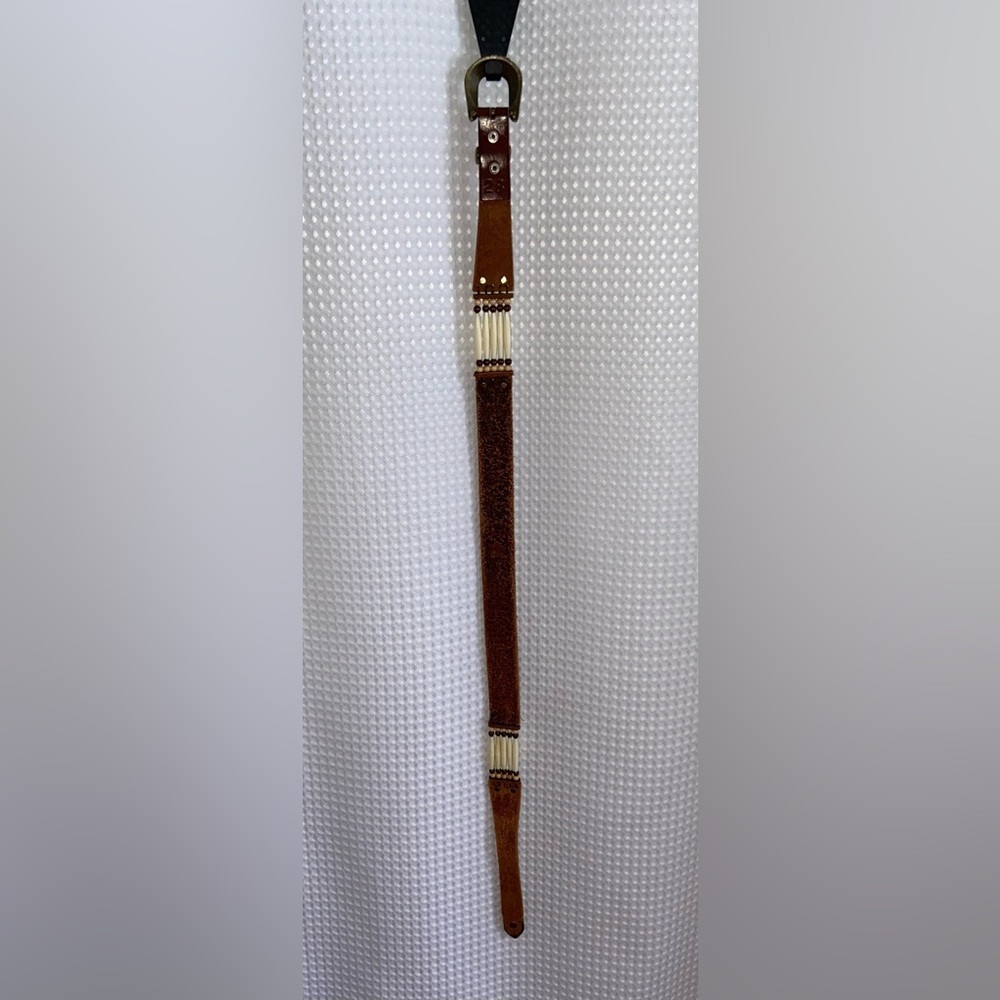 Womenās VINTAGEā BOHO brown leather belt with brass buckle size 28 - Picture 6 of 16